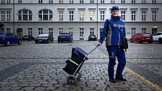 Proti p�vodním stejnokroj�m mají vrchní outdoorové stejnokrojové sou�ásti...