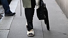 Podivné boty jsou u� t�etím zvlá�tním trendem v oblasti obuvi v poslední dob�....