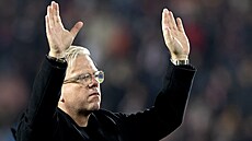 Sparanský kou Lars Friis se omlouvá fanoukm za debakl s Atlétikem Madrid.