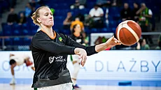 Elissa Cunaneová ze abin Brno se chystá na euroligový zápas.