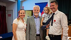 Prezident Petr Pavel s �enou Evou se v Ji�ním Walesu setkali se zástupci...