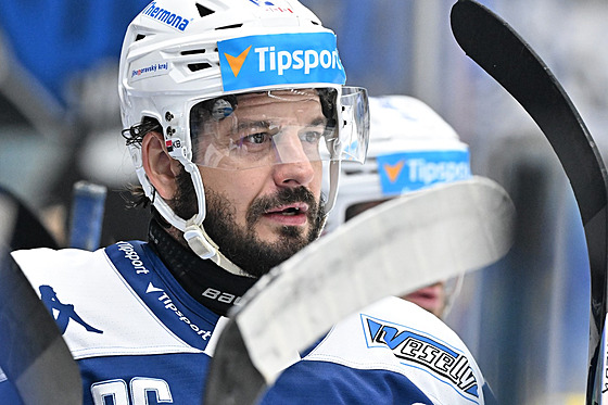 Úto�ník Martin Za�ovi� v dresu Komety Brno