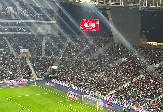 Rekordní náv�t�va na �enském fotbale v Portugalsku - 40 189 divák�