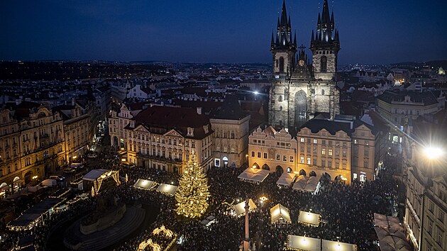 V Praze zaaly adventn trhy. (30. listopadu 2024)