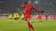 Jamal Musiala z Bayernu Mnichov se raduje ze vst�eleného gólu v utkání s...