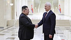 Ruský ministr obrany Andrej Belousov se v�era setkal se severokorejským v�dcem...
