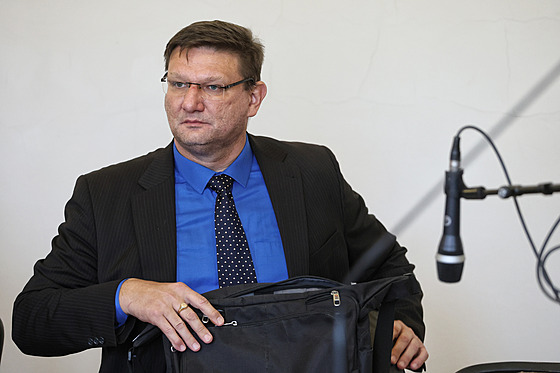 Ob�alovaný bývalý vedoucí brn�nské kriminální slu�by Vladimír Machala u...