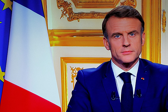 Emmanuel Macron pronesl televizní projev. (5. prosince 2024)