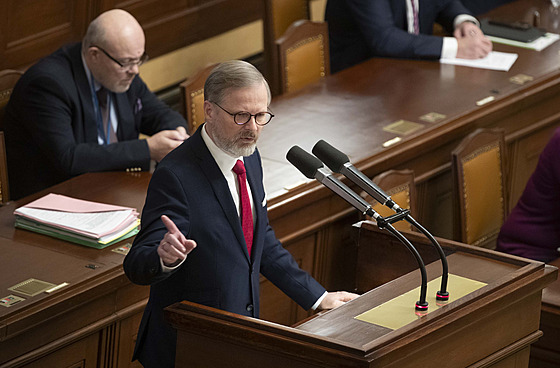 Sch�ze Poslanecké sn�movny. Na snímku premiér Petr Fiala (ODS). (5. prosince...
