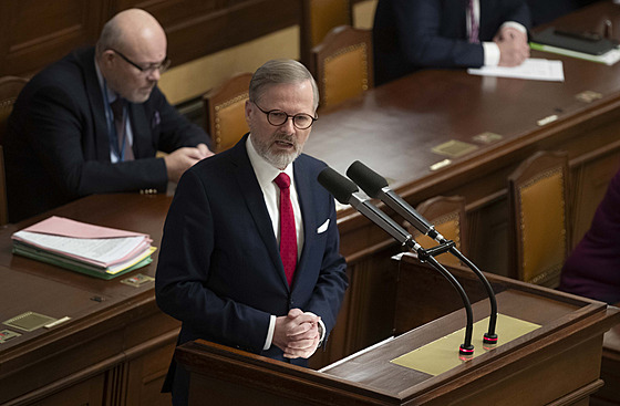 Sch�ze Poslanecké sn�movny. Na snímku premiér Petr Fiala (ODS). (5. prosince...