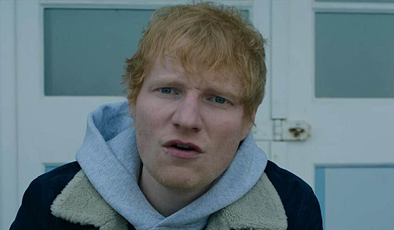 Ed Sheeran v klipu Under the Tree