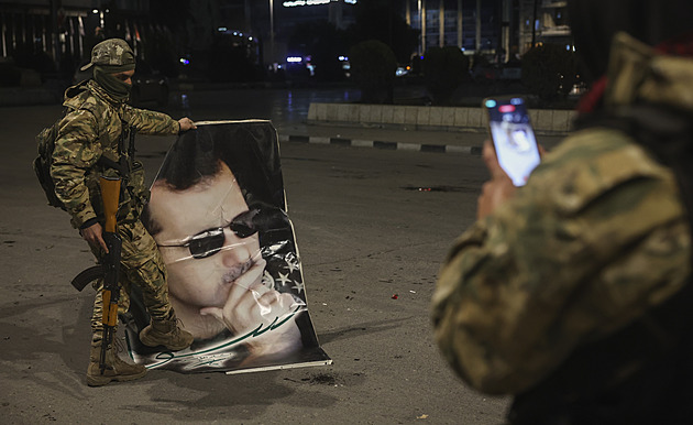 Asad ztrácí i jih Sýrie. Írán překotně evakuuje své generály
