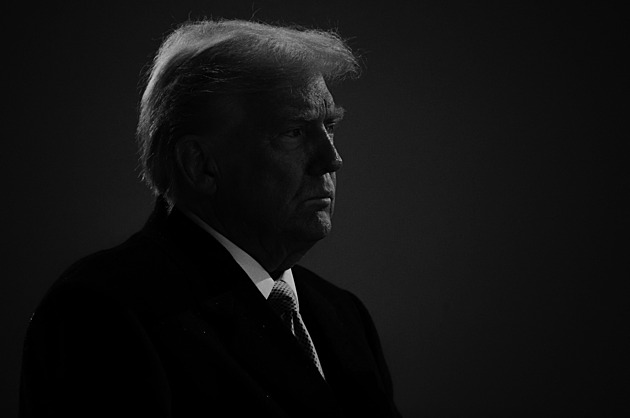 Trump k obsazení průplavu či Grónska: Vojenský či ekonomický nátlak? Proč ne