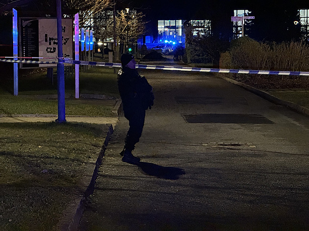 Za poplach na univerzitě můžou dva studenti. Policie už je obvinila