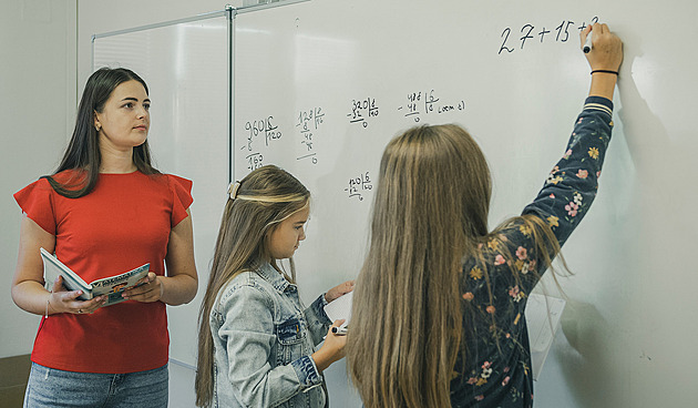 Sežeňte nám učitele, žádají školy Plagu. Chybějí tisíce kvalifikovaných pracovníků