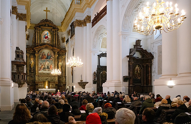 Oltá v kostele sv. Ignáce v Chomutov