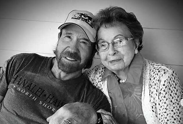 Do Prahy v listopadu přijede legendární herec a hrdina mnoha vtipů Chuck Norris