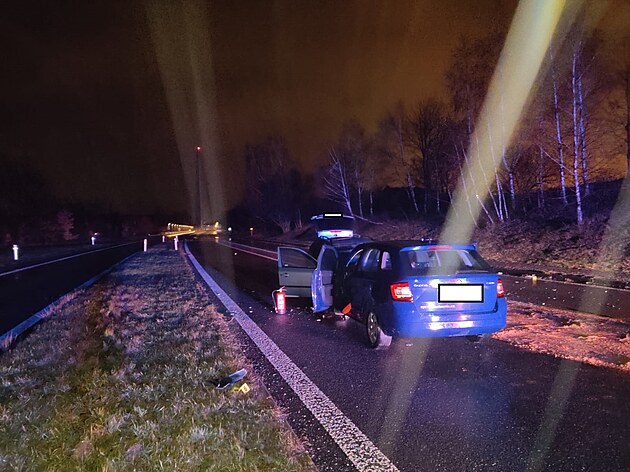 elní sráka dvou aut poblí lanového mostu pes táborskou nádr Jordán (7....