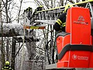 Hasii v Kladn zasahuj u poru budovy v bvalm arelu Poldi v Husk ulici....