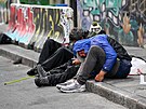 Bezdomovci závislí fentanylu na ulici San Franciska (16. kv�tna 2024)