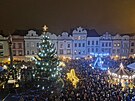Slavnostn rozsvcen vnonho stromu na Perntnskm nmst v Pardubicch....