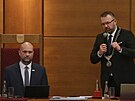 Hejtman a poslanec Josef Blica (na snmku vlevo) pedal funkci havovskho...