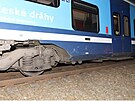 Vlak narazil v Olomouci na most do dvou dvoukolk a jzdnho kola, je tam...