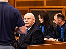 Pardubick advokt Pavel Jelnek u Krajskho soudu v Hradci Krlov (2....