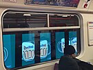 Nov reklamy mohou v metru sledovat cestujc i mezi stanicemi Andl a Karlovo...