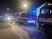 Hasi�i v noci na úterý 3. prosince likvidovali po�ár p�ístavku rodinného domu v...