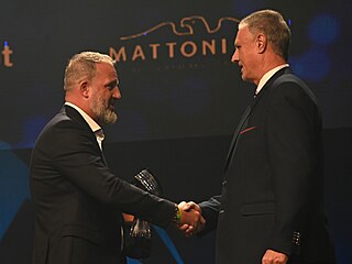 Jaroslav Navrátil (vpravo) pevzal cenu eského tenisového svazu od jeho...