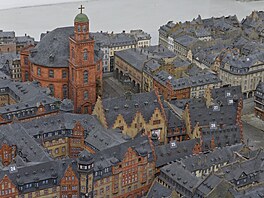 Spole�n� u� toti� pár model� m�stských budov vytvo�ili a úsp�n� je také...