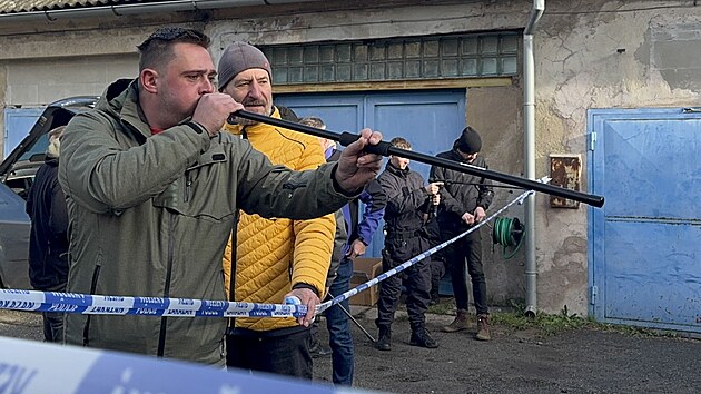 Kladent strnici vyuili dovednosti, kter se nauili na nedvnm kolen. Nacviovali si manipulaci s narkotizan pukou a pouit dalch odchytovch pomcek (foukaek, ok a klet).