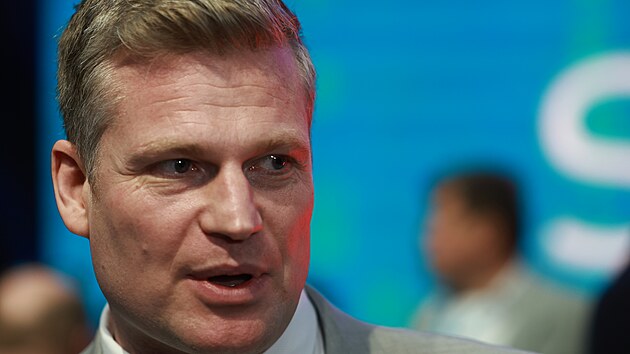 Europoslanec Filip Turek se na kongresu Motorist� stal jejich �estn�m prezidentem. (7. prosince 2024)