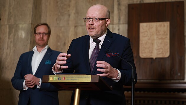 Ministr zdravotnictv Vlastimil Vlek