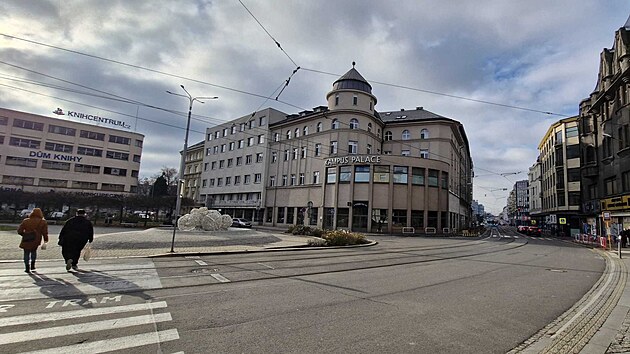 5. prosince 2024 byla po d�le ne� ro�n�m �sil� �sp�n� dokon�ena akvizice komplexu b�val�ho Hotelu Palace v Ostrav�, developerskou skupinou Antracit, kter� je sou��st� holdingu Purposia Group.