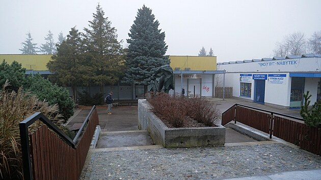 Vnitroblok mezi nmstm a relaxanm centrem bude dalm na ad pi postupn obnov irho centra msta.