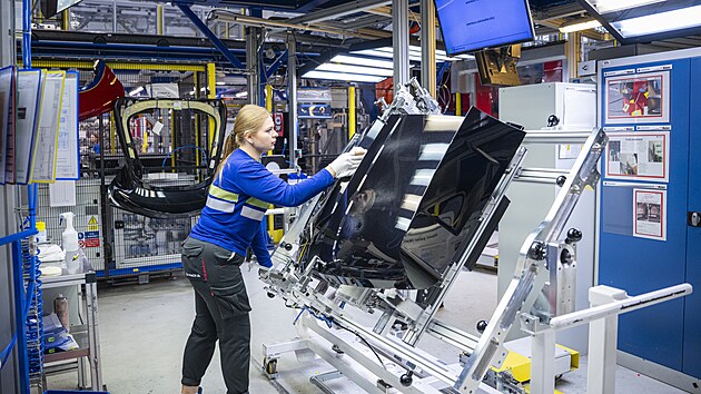 Výroba pátých dveří pro vůz Volkswagen ID.Buzz s elektrickým pohonem tvoří zatím jen zhruba deset procent produkce libereckého výrobce autodílů Magna Exteriors (Bohemia).