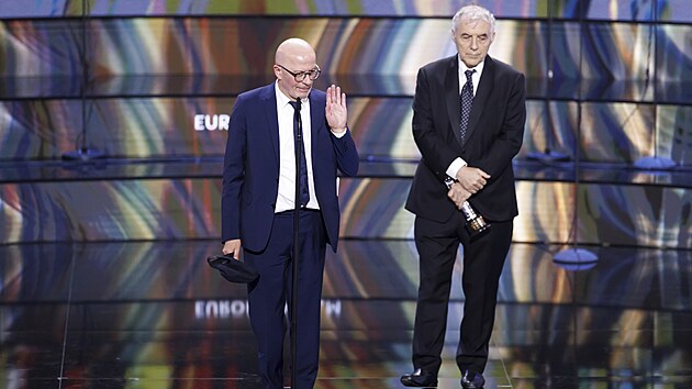 Francouzsk� re�is�r Jacques Audiard p�evzal cenu za nejlep�� film od Evropsk� filmov� akademie. (7. prosince 2024)