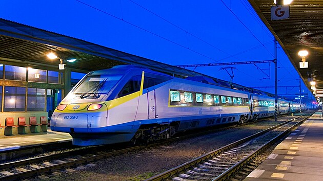 Super City Pendolino 680