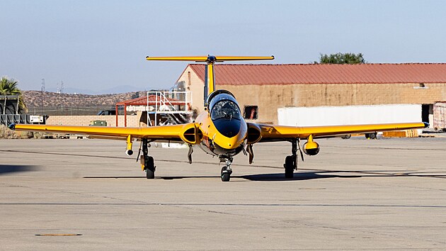Letoun L-29 Delf�n provozovan� Iowskou univerzitou