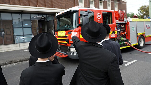 Synagogu v australsk�m Melbourne zachv�til po��r. Premi�r ozna�il incident za antisemitsk� �in. (6. prosince 2024)