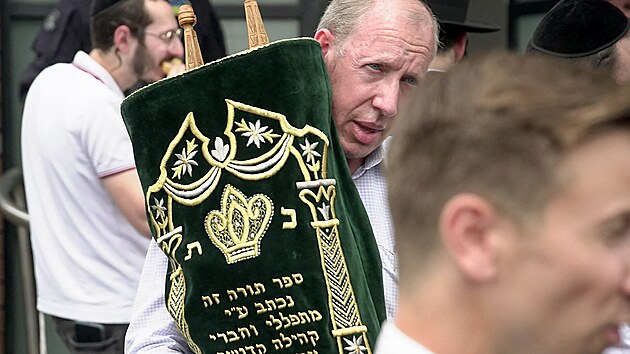 Synagogu v australsk�m Melbourne zachv�til po��r. Premi�r ozna�il incident za antisemitsk� �in. (6. prosince 2024)
