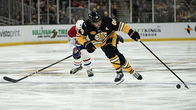 David Pastrk z Bostonu to v zpase s Montrealem.