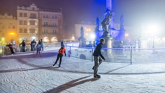 Hradec Králové 2025'teki Noel pazarları: açılış saatleri, ücretsiz etkinlikler