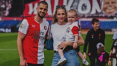 FANDÍ CELÁ RODINA. Bývalá skvělá tenistka Kristýna Plíšková a nejmenší fanoušek...