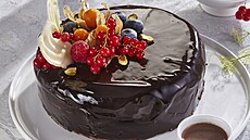 �okol�dov� dort s zrcadlovou polevou + stepy