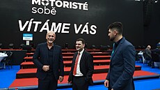 Motoristé se sjeli do pra�ské Královky na první kongres. Dorazil i miliardá�...