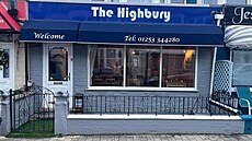 Zven�í hotel v Blackpoolu nijak ot�esn� nevypadal a jeho nízká cena ubytování...