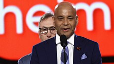 Sudarshan Maharaj, trenér branká Anaheimu.